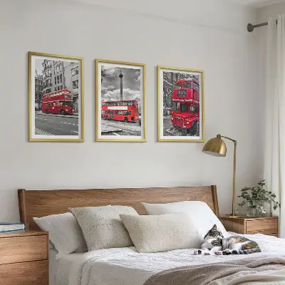 Set 3 slike Crveni autobusi u Londonu u okviru