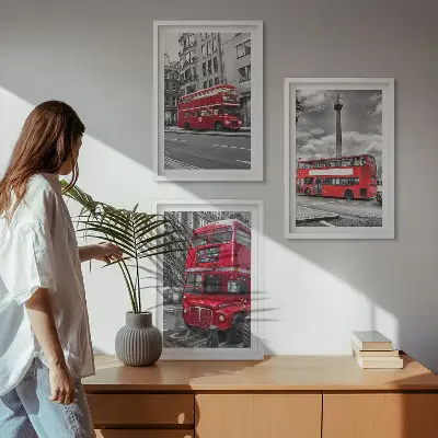 Set 3 slike Crveni autobusi u Londonu u okviru