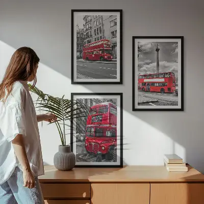 Set 3 slike Crveni autobusi u Londonu u okviru