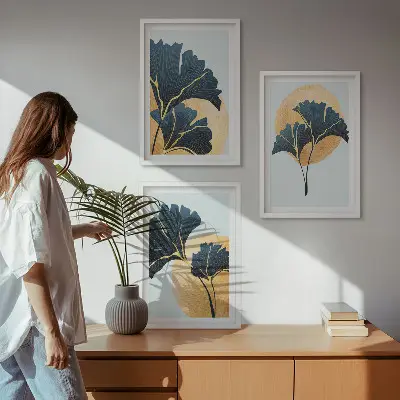 Triptih u okviru svijetla pozadina s motivom lista ginka