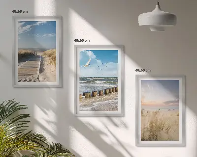 Triptih u okviru plaža s pijeskom, valovima, nebom i pticama