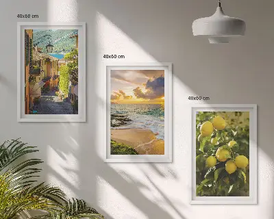 Zidna galerija ulice, more, plaža i stabla citrusa