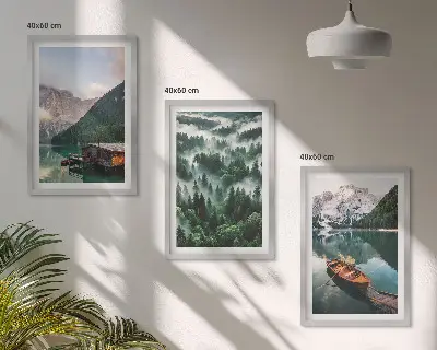 Triptih u okviru planinsko jezero s brodom, šumom i maglom