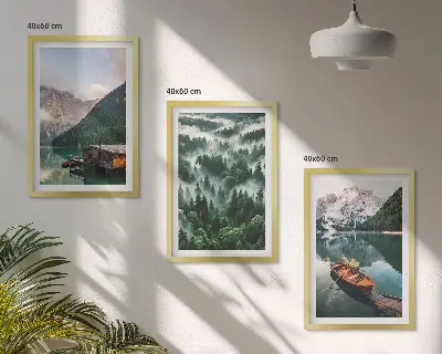 Triptih u okviru planinsko jezero s brodom, šumom i maglom