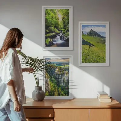 Set od 3 slike u okviru zelene planine i šumska vodopadna scena