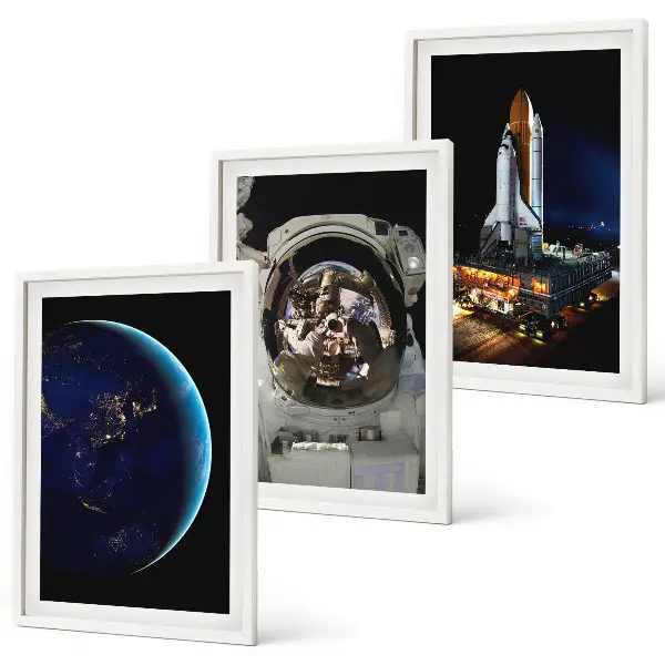 Set od 3 slike u okviru raketa, astronaut, svemir i Zemlja