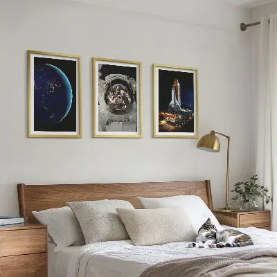 Set od 3 slike u okviru raketa, astronaut, svemir i Zemlja