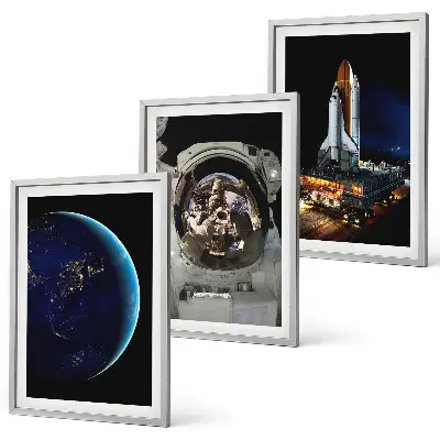 Set od 3 slike u okviru raketa, astronaut, svemir i Zemlja