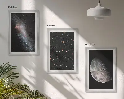 Triptih u okviru s motivom svemirskih galaksija sa zvijezdama i mjesecom