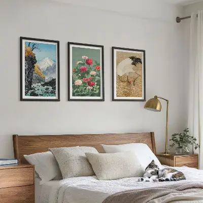 Set od 3 slike u okviru planinski krajolik s rijekom cvijećem i ždralovima