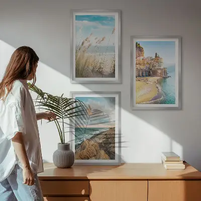 Set od 3 slike u okviru motivi krajolika plaže, litice i grada