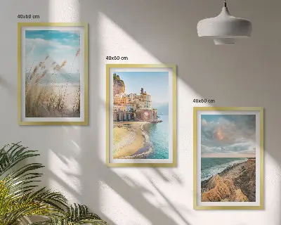 Set od 3 slike u okviru motivi krajolika plaže, litice i grada