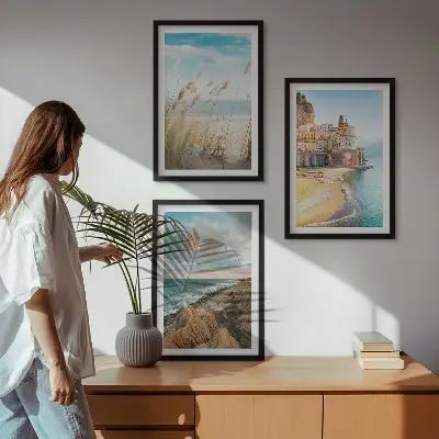 Set od 3 slike u okviru motivi krajolika plaže, litice i grada