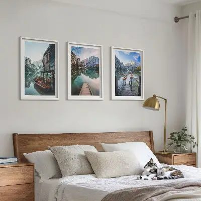Zidna galerija drveni brodovi u planinskom jezerskom krajoliku