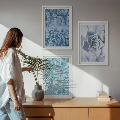 Triptih u okviru zimska šuma s motivom plavog cvijeta i vode