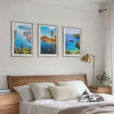 Zidna galerija palme uz more i plava voda