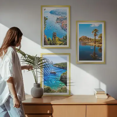Zidna galerija palme uz more i plava voda