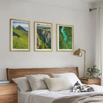 Zidna galerija zelene planine, rijeka i stijene