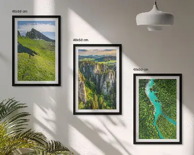 Zidna galerija zelene planine, rijeka i stijene