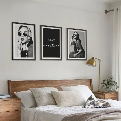 Zidna galerija elegantni portreti žena s naočalama