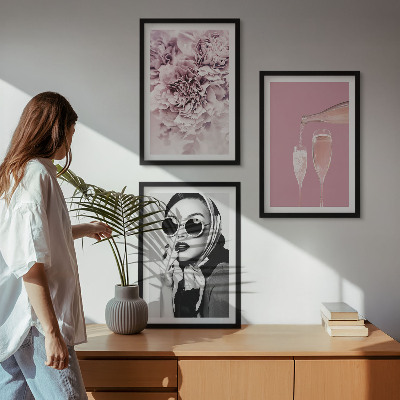 Set 3 slike u okviru Ružino cvijeće i elegantna dama