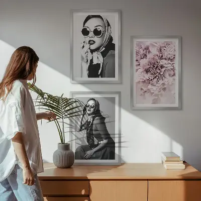 Elegantni portreti žena s cvijećem triptih u okviru