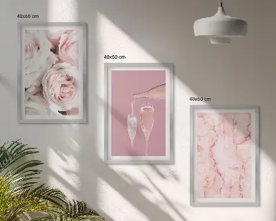 Zidna galerija mramorna pozadina sa šampanjskim ružama