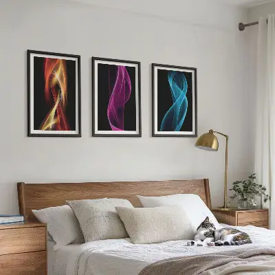 Zidna galerija neonske valovite linije na tamnoj pozadini