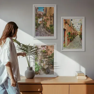 Set od 3 slike u okviru motivi ulica, cvijeća i talijanske atmosfere