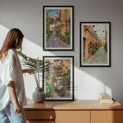 Set od 3 slike u okviru motivi ulica, cvijeća i talijanske atmosfere