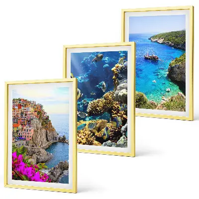 Set od 3 slike u okviru pogled na more sa šarenim kućama