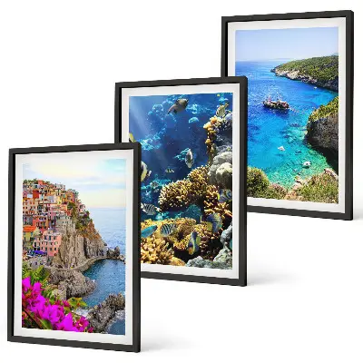 Set od 3 slike u okviru pogled na more sa šarenim kućama