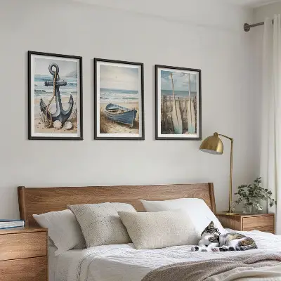 Zidna galerija s motivom brodskog sidra, vesla i plaže