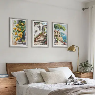 Zidna galerija limuni, cvijeće i pogled na more