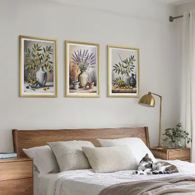 Set 3 slike u okviru motivi maslinovog cvijeća u vazama