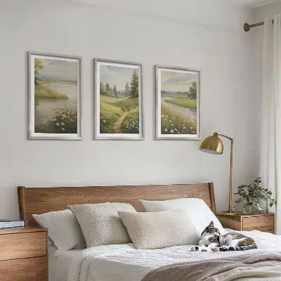 Proljetni krajolik riječne livade triptih u okviru