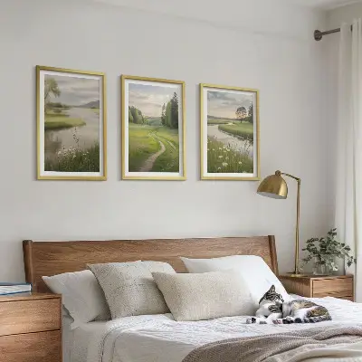 Zidna galerija ljetni krajolici s rijekom i livadom cvijeća