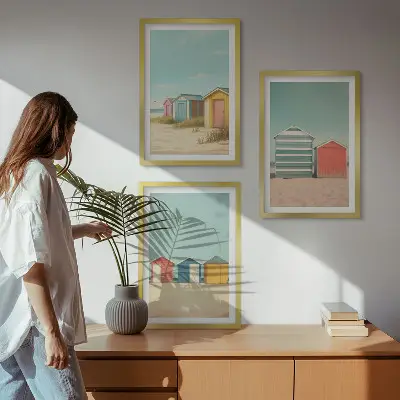 Zidna galerija šarene kuće, plaža i sunce