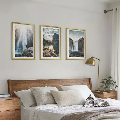 Triptih Slapovi slika s motivom planinskog krajolika u okviru
