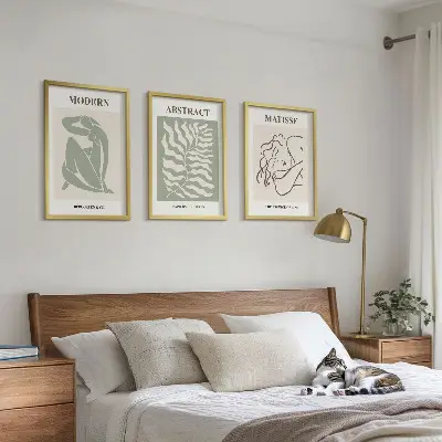 Elegantne zelene slike s likovima triptih u okviru