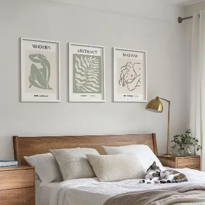 Elegantne zelene slike s likovima triptih u okviru