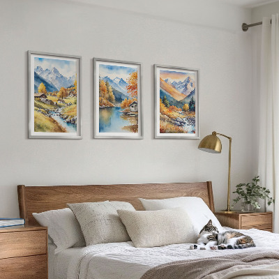 Set 3 slike u okviru Kuće na rijeci u jesenskim planinama