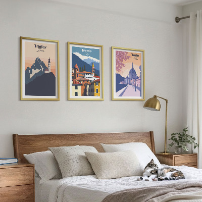 Triptih u okviru Retro ilustracije planinske arhitekture