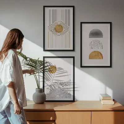 Zidna galerija apstraktni oblici u bež i sivoj boji