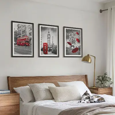 Set od 3 slike u okviru motiva crveni akcenti London