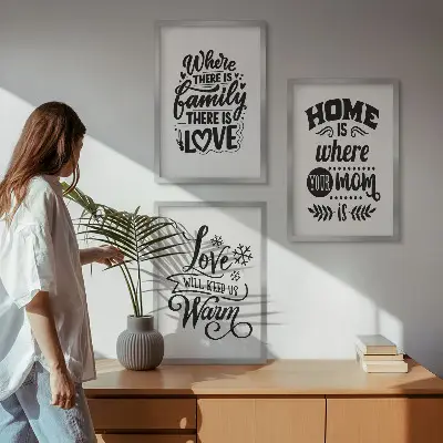 Zidna galerija s motivima obitelji, ljubavi, doma i topline