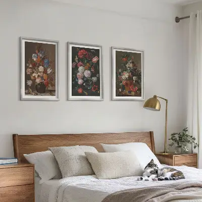 Zidna galerija kompozicije cvijeća u vazama
