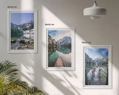 Zidna galerija planine, jezera i drveni molovi