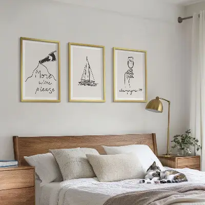 Zidna galerija linija crteža s motivom vinske jedrilice