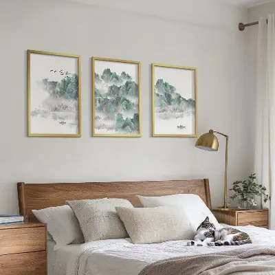 Zidna galerija planine, oblaci, ptice i brod u japandi stilu
